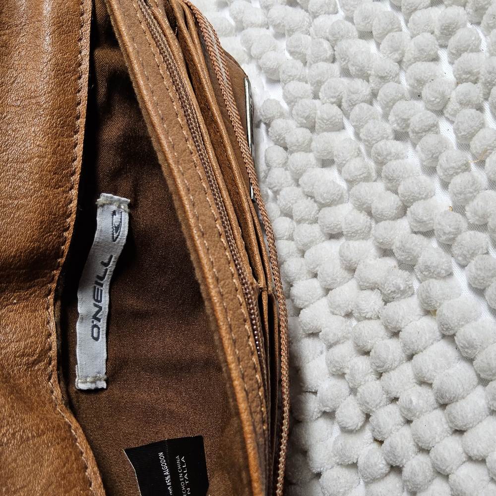 Preloved Brown and Tan O'Neill Wallet - Picture 7 of 7